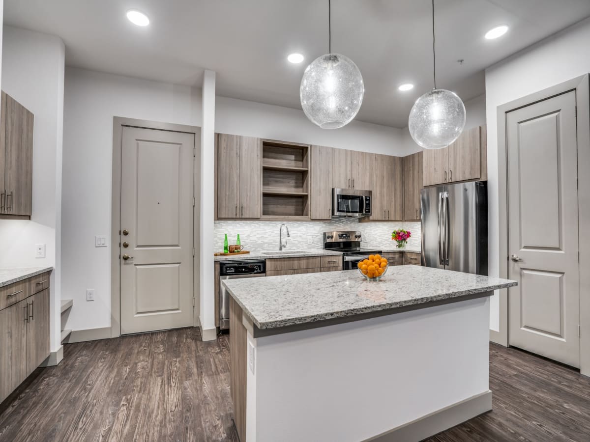 Wallis and Baker Apartments Luxury Apartments Grapevine, TX Townhomes